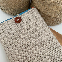 Load image into Gallery viewer, 100% Wool Book Case
